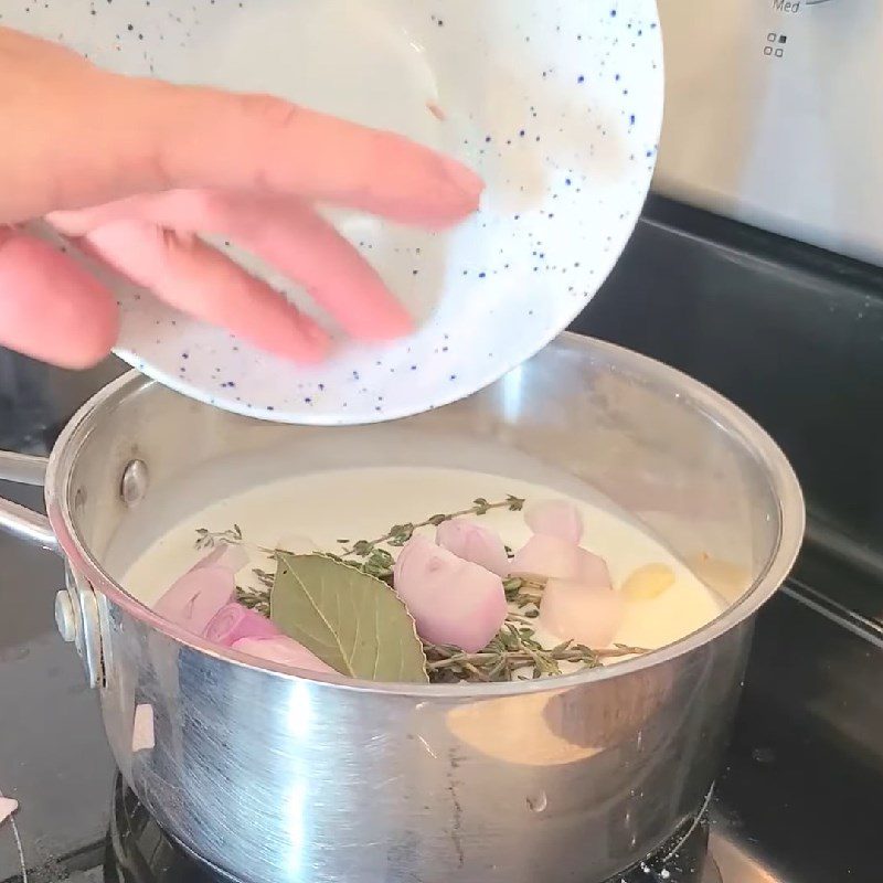 Step 2 Cooking mashed potato cream French style