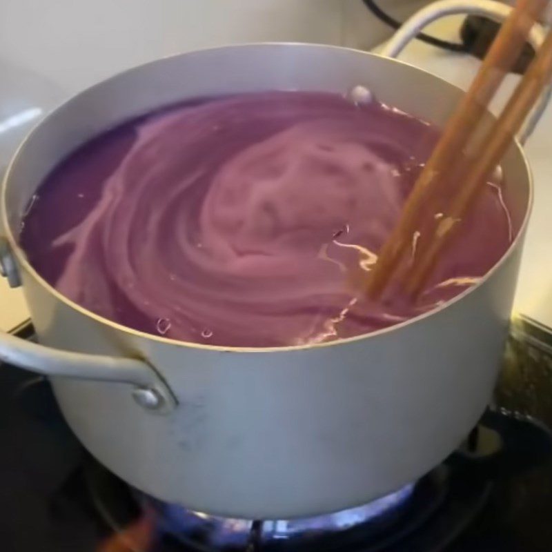 Step 4 Cooking sweet potatoes with rock sugar and tapioca flour Hue purple sweet potato dessert