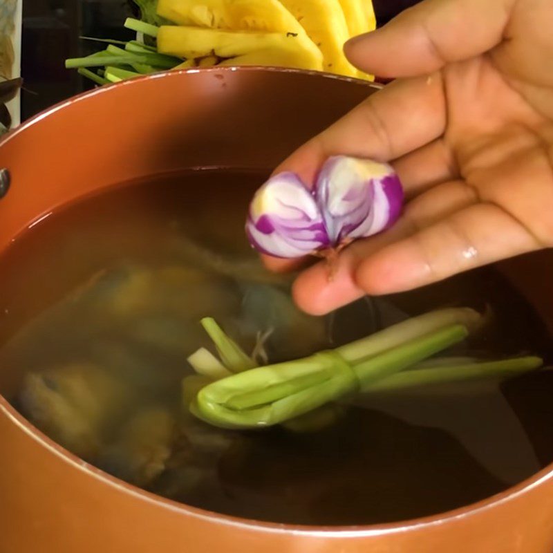 Step 2 Cooking fish sauce Bun mam