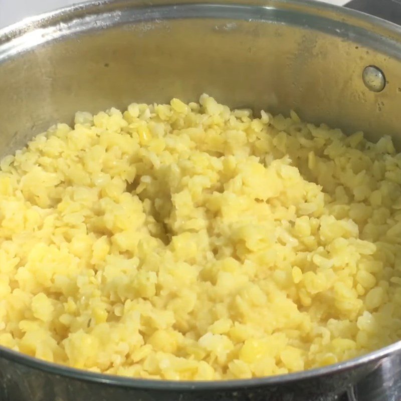 Step 1 Cook until soft and mash mung beans Sweet taro cake with mung bean filling