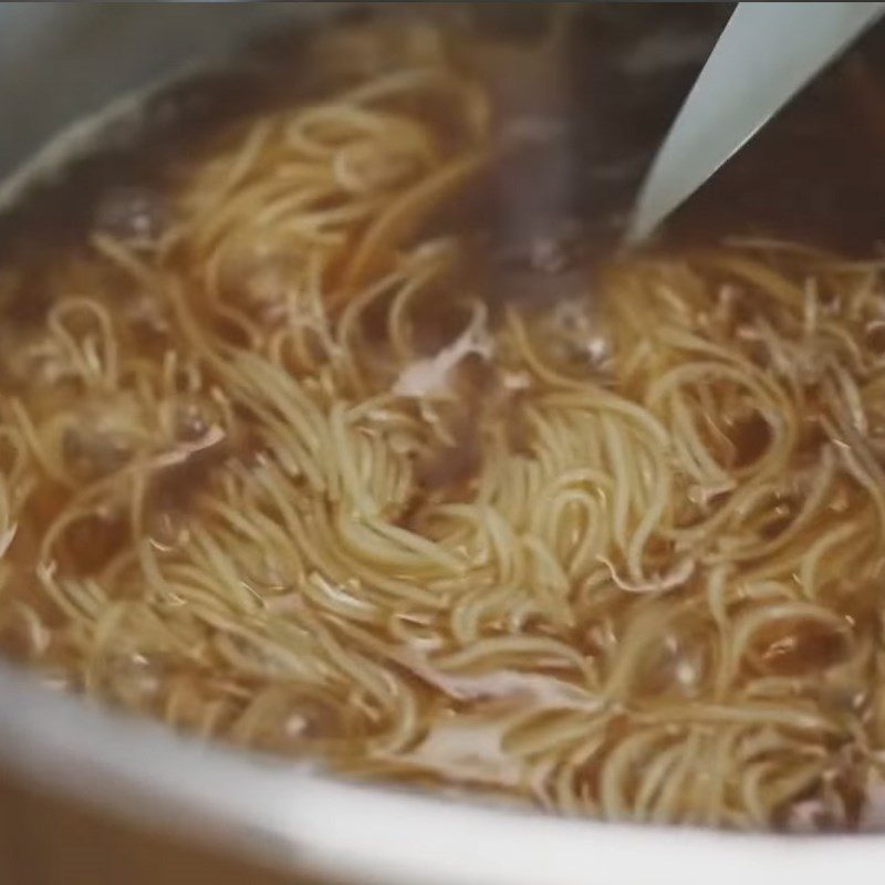 Step 4 Cook Noodles Taiwanese Oyster Soup