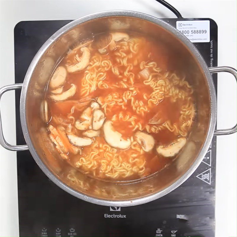 Step 3 Cook Noodles Kimchi Ramen