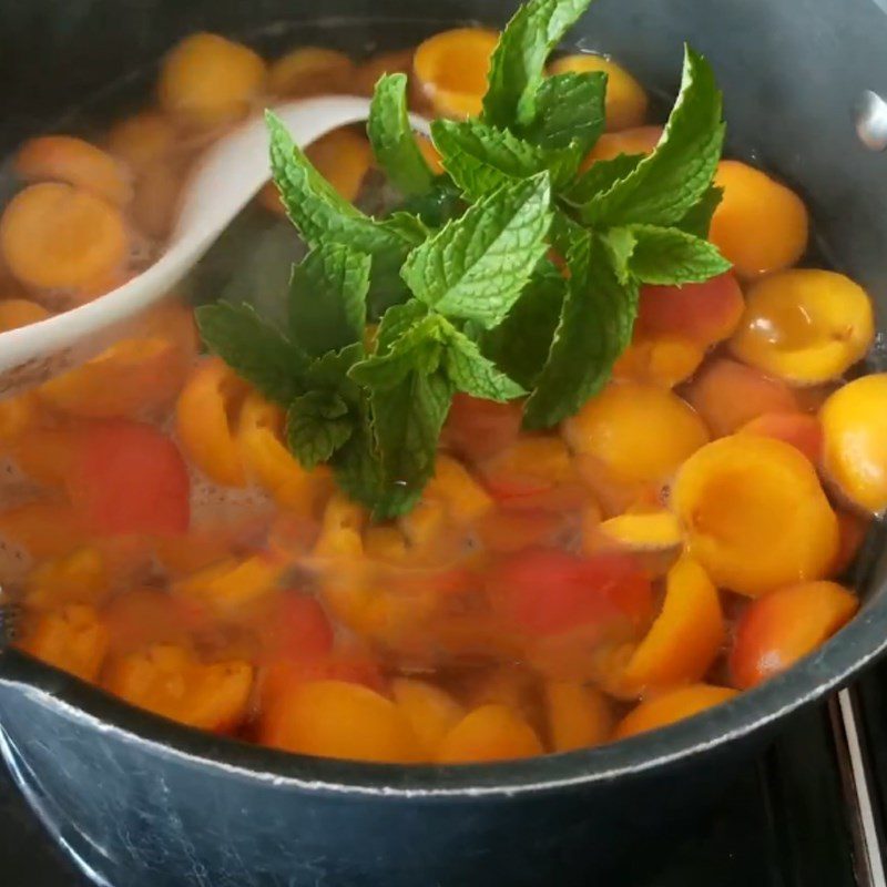 Step 2 Cook the apricots with sugar Cooked Apricot Juice