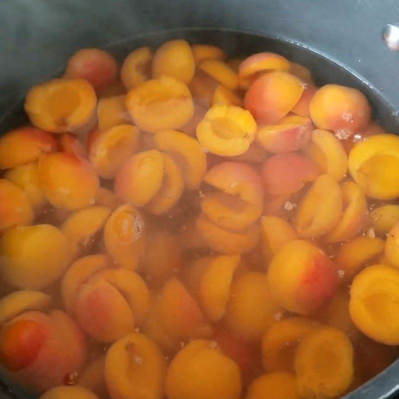 Step 2 Cook the apricots with sugar Cooked Apricot Juice