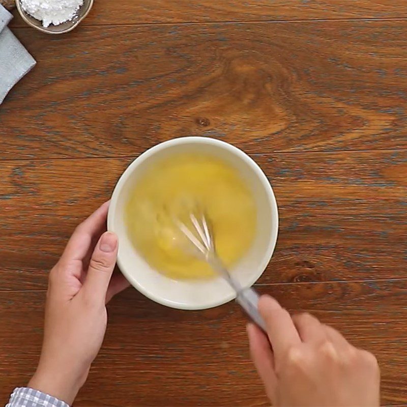 Step 1 Whisking eggs for Tai Yen Cake