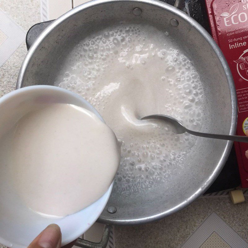 Step 5 Cook coconut milk for cassava banana cake