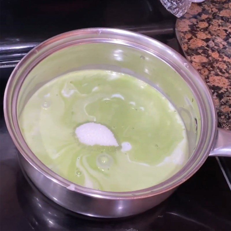 Step 2 Cook pandan coconut milk Pandan Leaf Phuc Linh Cake