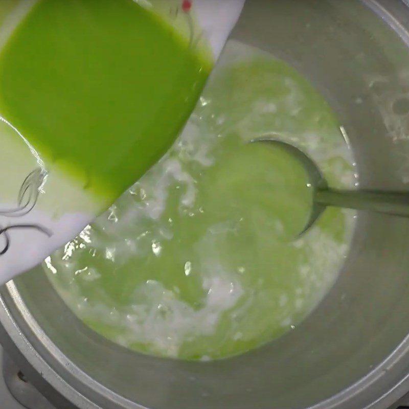 Step 2 Cook the coconut milk Banana ice cream with pandan leaf