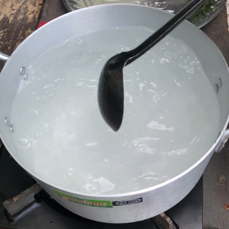 Step 2 Cook coconut water with pandan leaves and rock sugar Coconut water with aloe vera