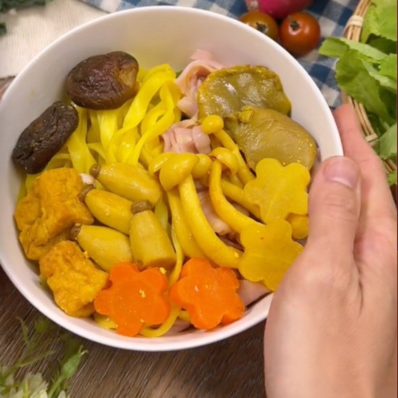 Step 3 Final Product Vegetarian Quang Noodles (Recipe shared by Tiktok Vegetarian Kitchen XANH)