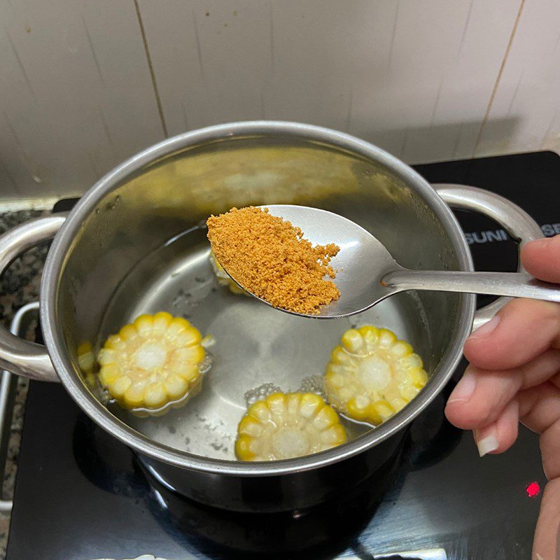 Step 2 Cook the broth for Spicy Vegetarian Noodles with chili powder