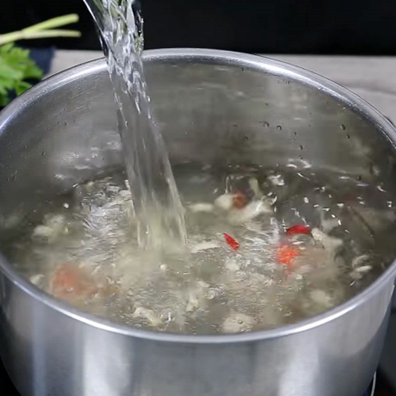 Step 3 Cooking the broth Spicy pig's blood soup