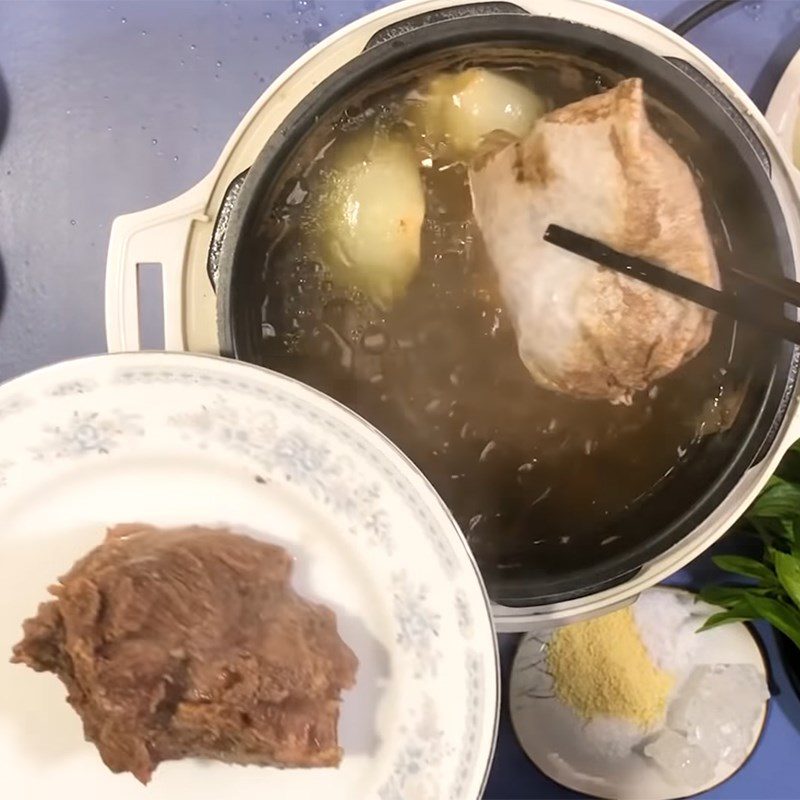 Step 3 Cooking the broth for Beef Pho