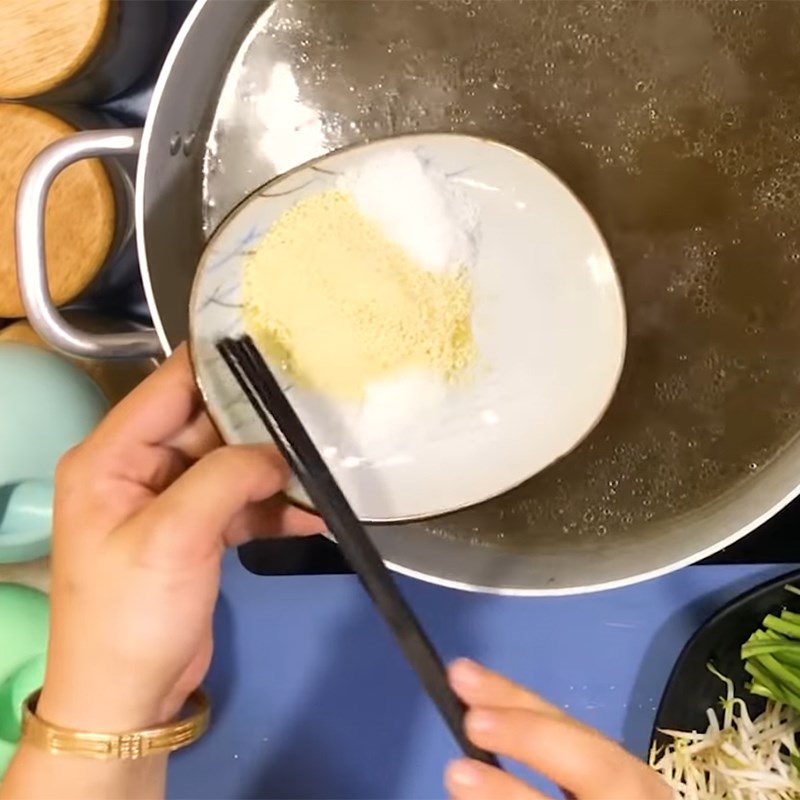 Step 3 Cooking the broth for Beef Pho