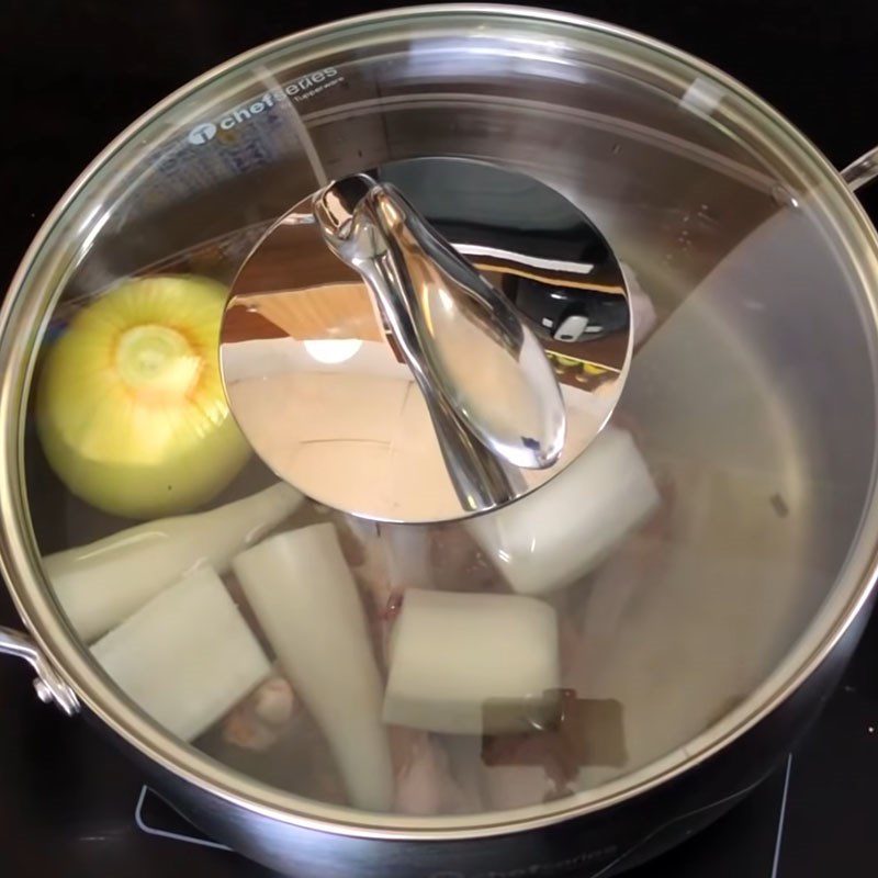 Step 3 Cooking the broth for Shrimp Paste Noodle Soup