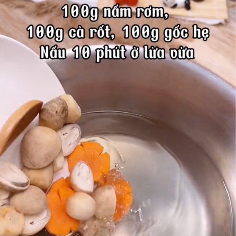 Step 4 Cooking the broth for vegetarian wontons (Recipe from the TikTok channel Bếp chay XANH)