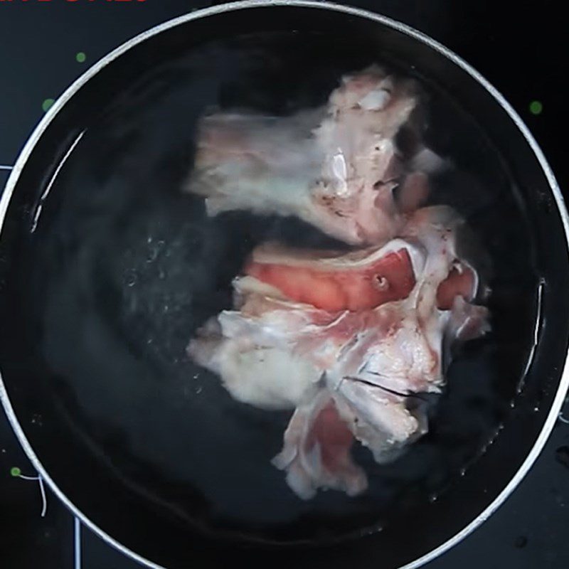 Step 2 Make the broth Hong Kong steamed grouper