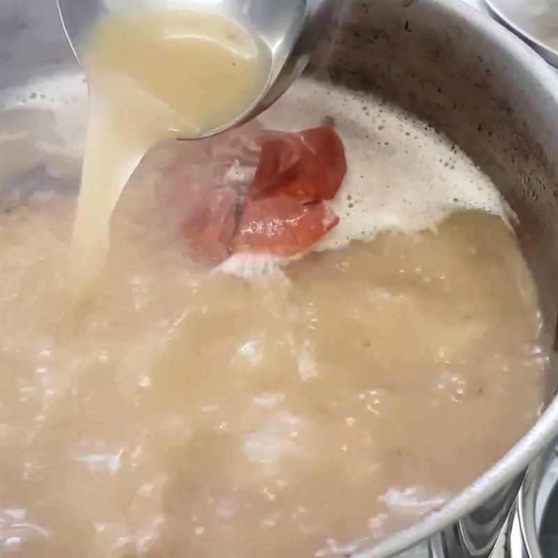 Step 3 Cook the miso ramen broth