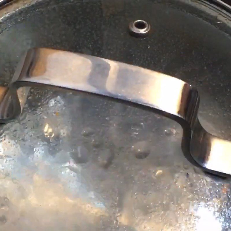 Step 2 Cooking the broth Mug noodles