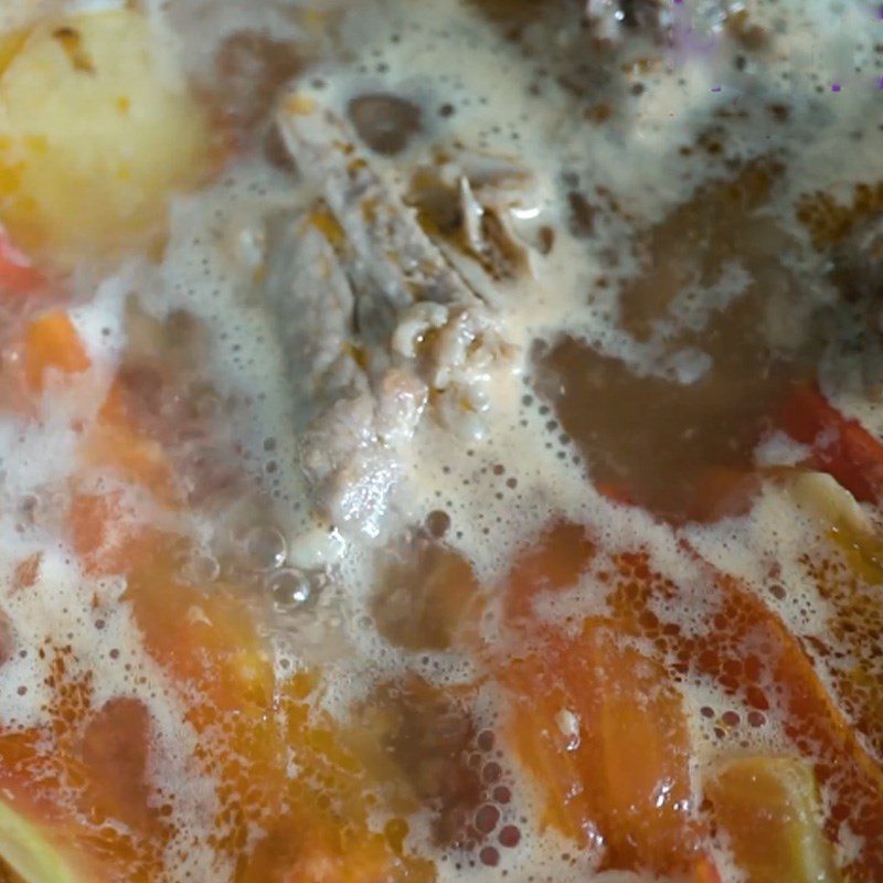 Step 4 Cooking the broth for crab noodle soup