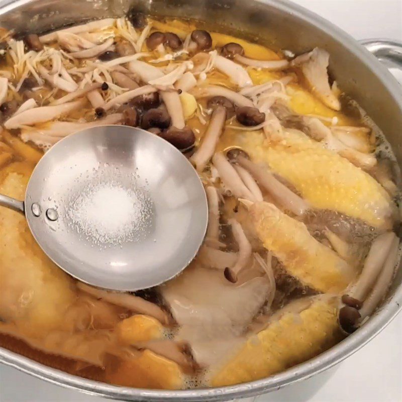 Step 4 Cooking chicken noodle soup with mushrooms