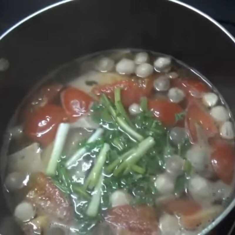 Step 3 Cooking the broth for vegetarian fish cake noodle soup from pre-made fish cake