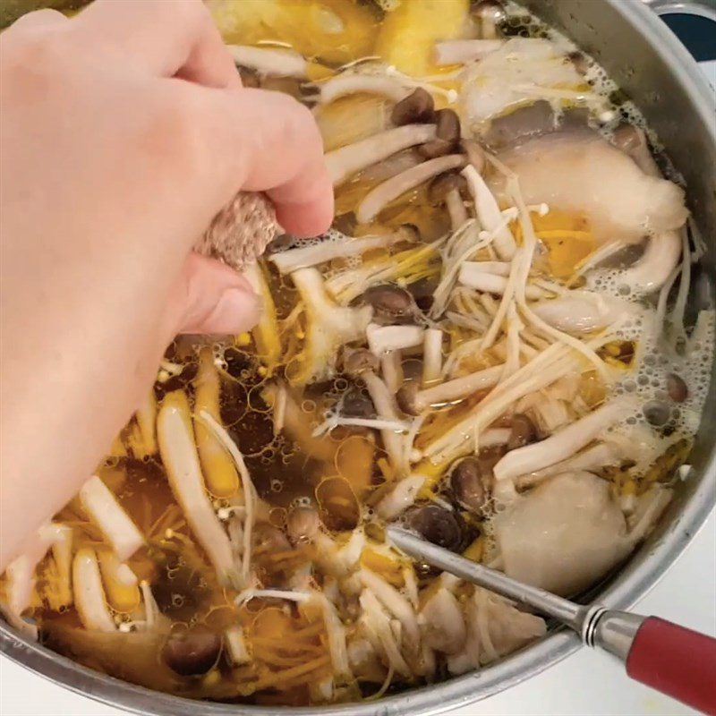 Step 4 Cooking chicken noodle soup with mushrooms