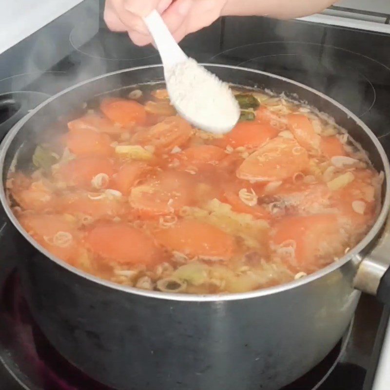 Step 3 Cooking the broth for the Ocean Tuna Hot Pot