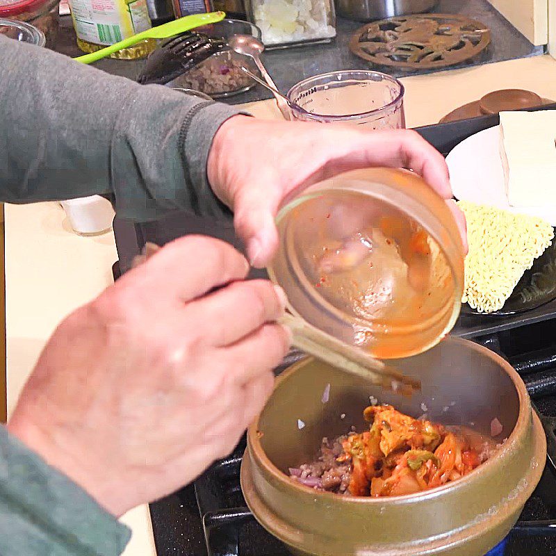 Step 2 Cooking the noodle broth Kimchi noodle soup