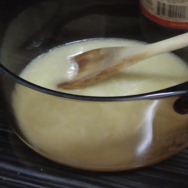 Step 2 Cook garlic-ginger juice with honey Garlic juice