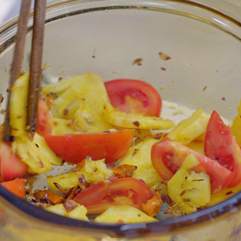 Step 2 Cook the hot pot broth Crispy carp hot pot