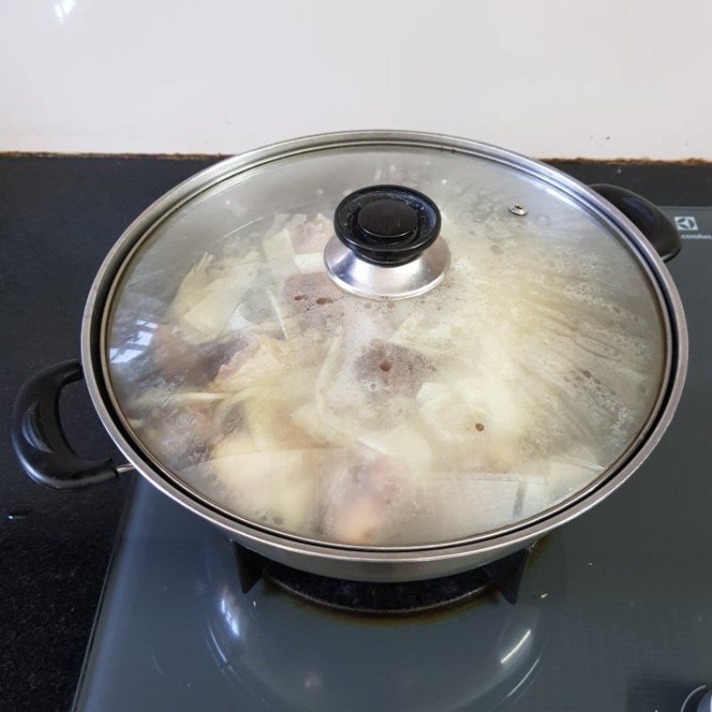 Step 5 Prepare the hot pot broth Chicken hot pot with sour bamboo shoots