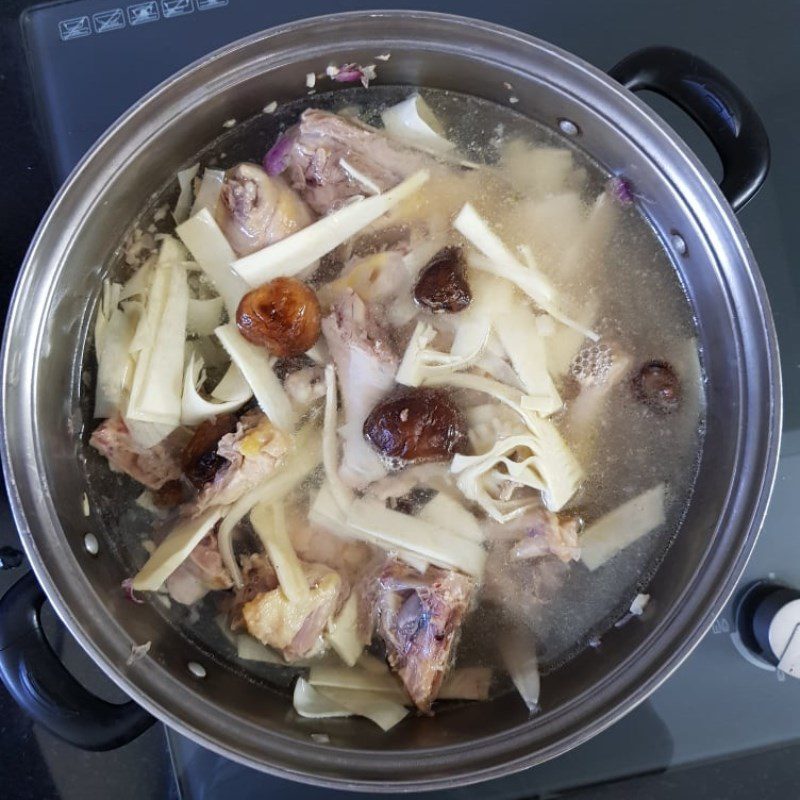 Step 5 Prepare the hot pot broth Chicken hot pot with sour bamboo shoots