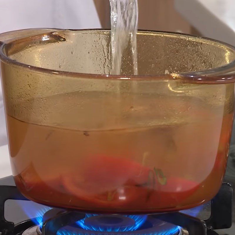 Step 4 Cook the hotpot broth Salmon and passion fruit hotpot