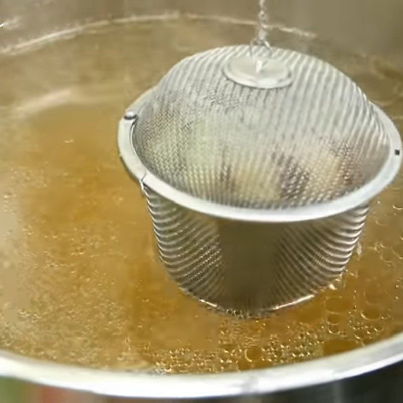 Step 5 Cooking chicken pho broth with a pressure cooker