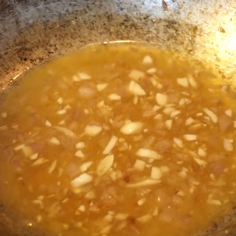 Step 8 Cooking plum sauce Sticky rice chicken with purple leaves and plum sauce