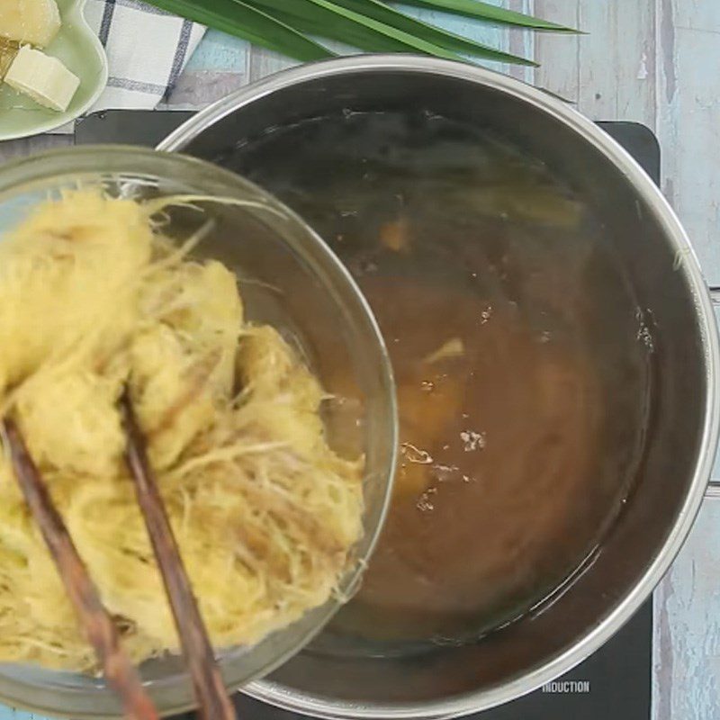 Step 2 Cook the corn silk tea