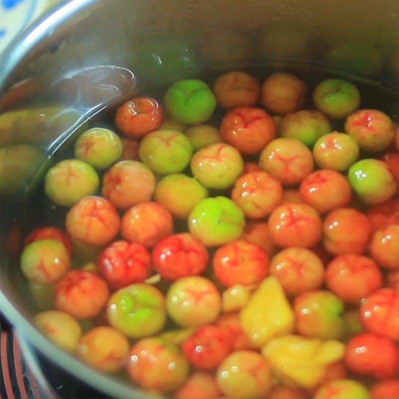 Step 3 Cook the fruit juice Soursop juice