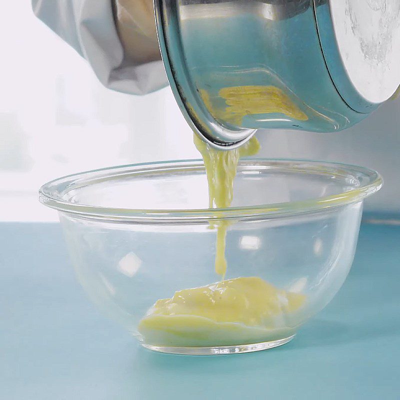 Step 1 Cooking durian with milk Durian cream cake