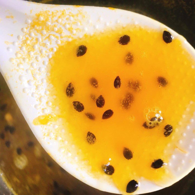 Step 2 Cook the syrup Passion fruit syrup (recipe shared by users)