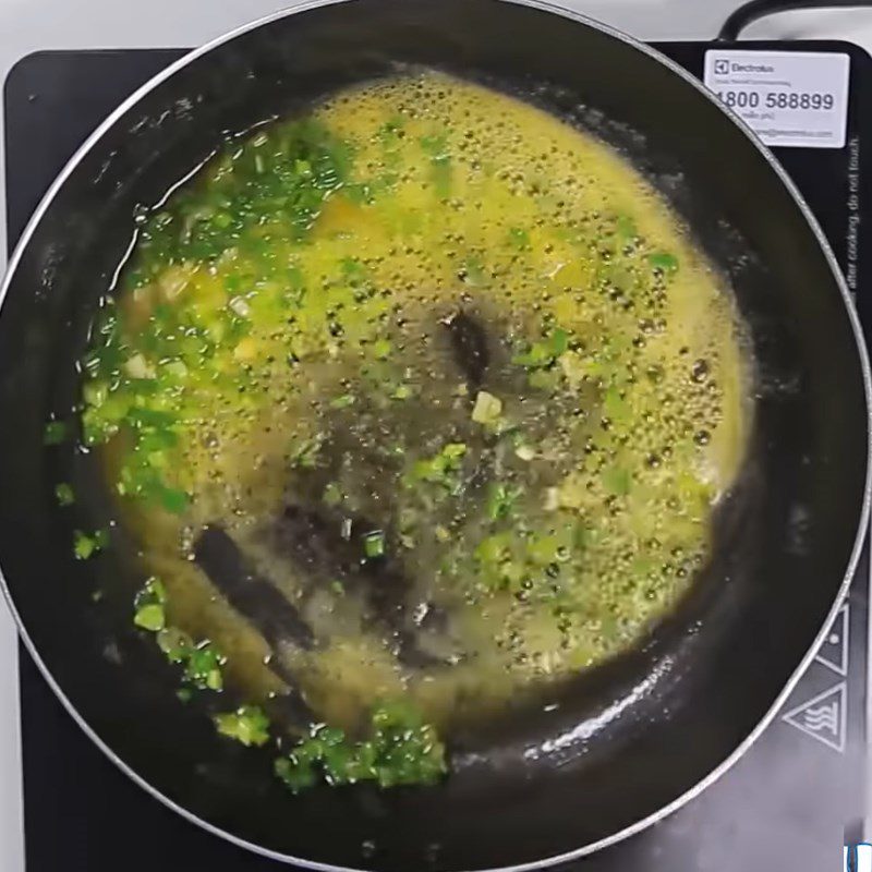 Step 2 Cooking butter scallion sauce Toasted bread with satay quail eggs sausage