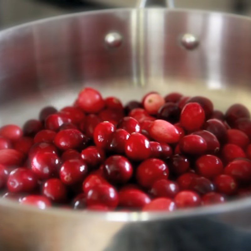 Step 2 Cook cranberry sauce Cranberry sauce with fruit juice