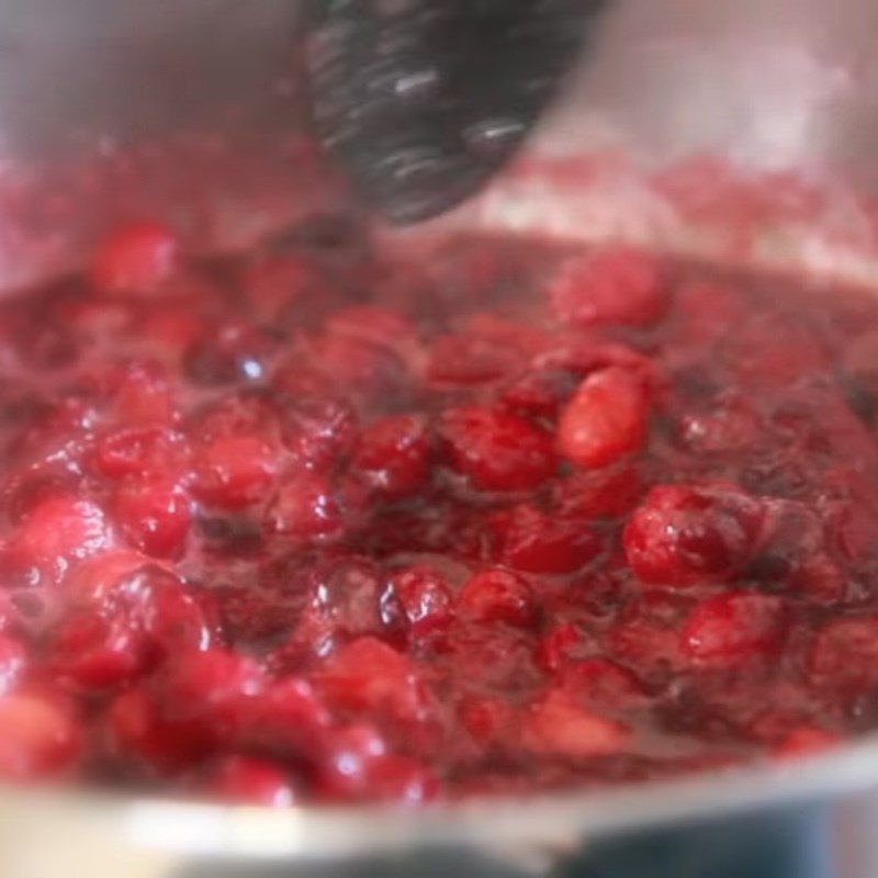 Step 2 Cook cranberry sauce Cranberry sauce with fruit juice