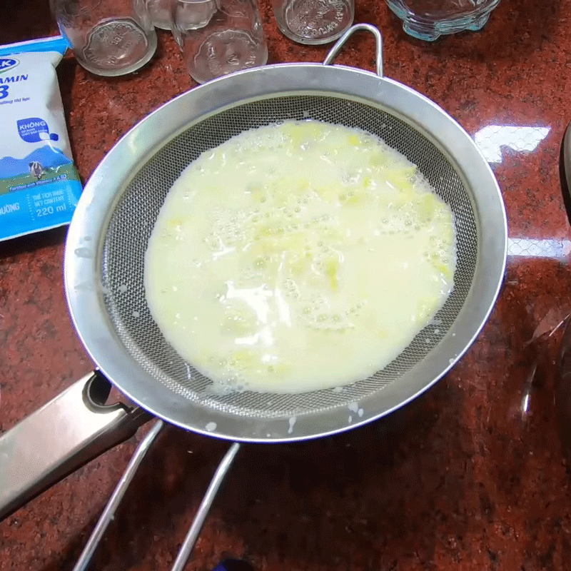 Step 1 Cook durian sauce Durian yogurt