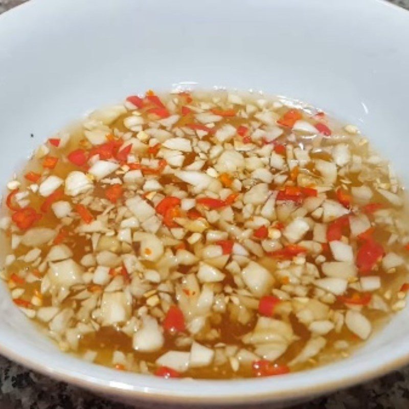 Step 3 Make the dressing for sweet and sour beef noodle salad