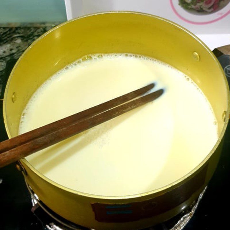 Step 2 Cooking fresh milk Caramel Flan (recipe shared by a user)