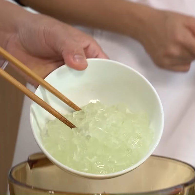 Step 4 Cook the soup Aloe vera shrimp soup