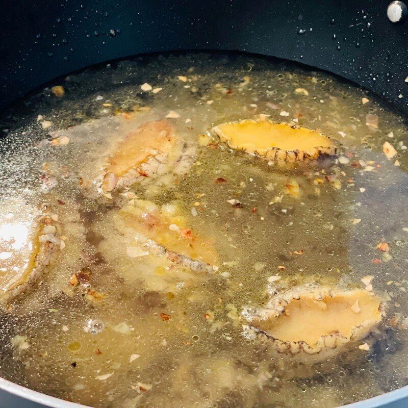 Step 2 Cook the soup for Seafood Abalone Soup