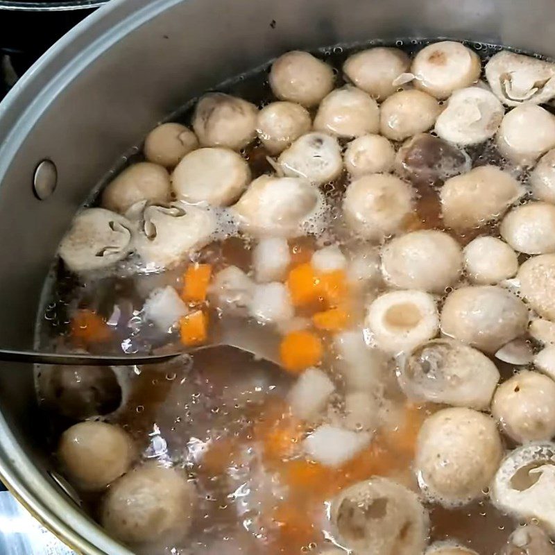 Step 3 Cooking soup Lotus seed tofu soup