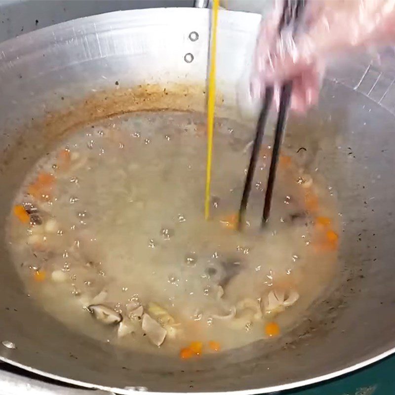 Step 3 Cook the soup Chicken lotus seed soup